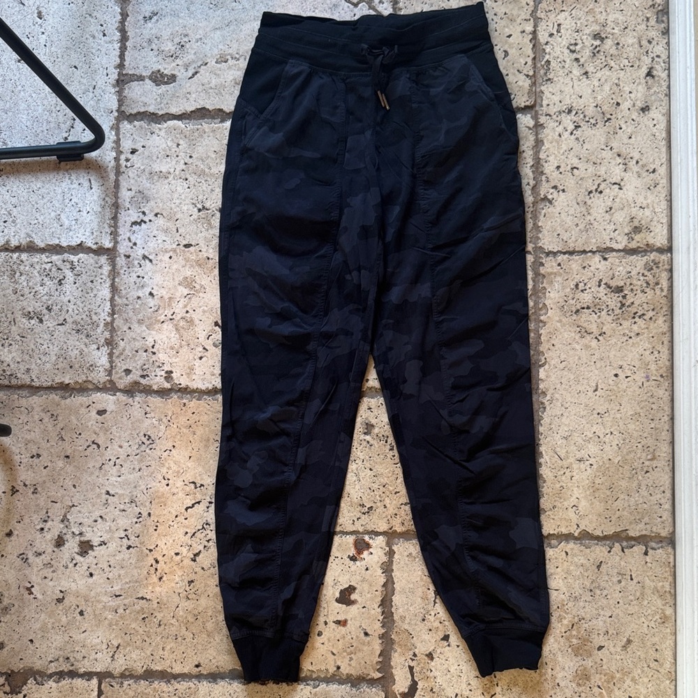 Lulu Lemon Dark Camouflage Jogger Pants - Drawstring Waist